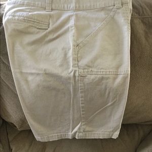 New York and Co. mid rise shorts